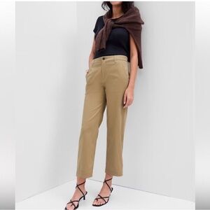 Gap Girlfriend Khaki Pants Tan Chino Tapered. Women's 16 (actual 36x27.5)